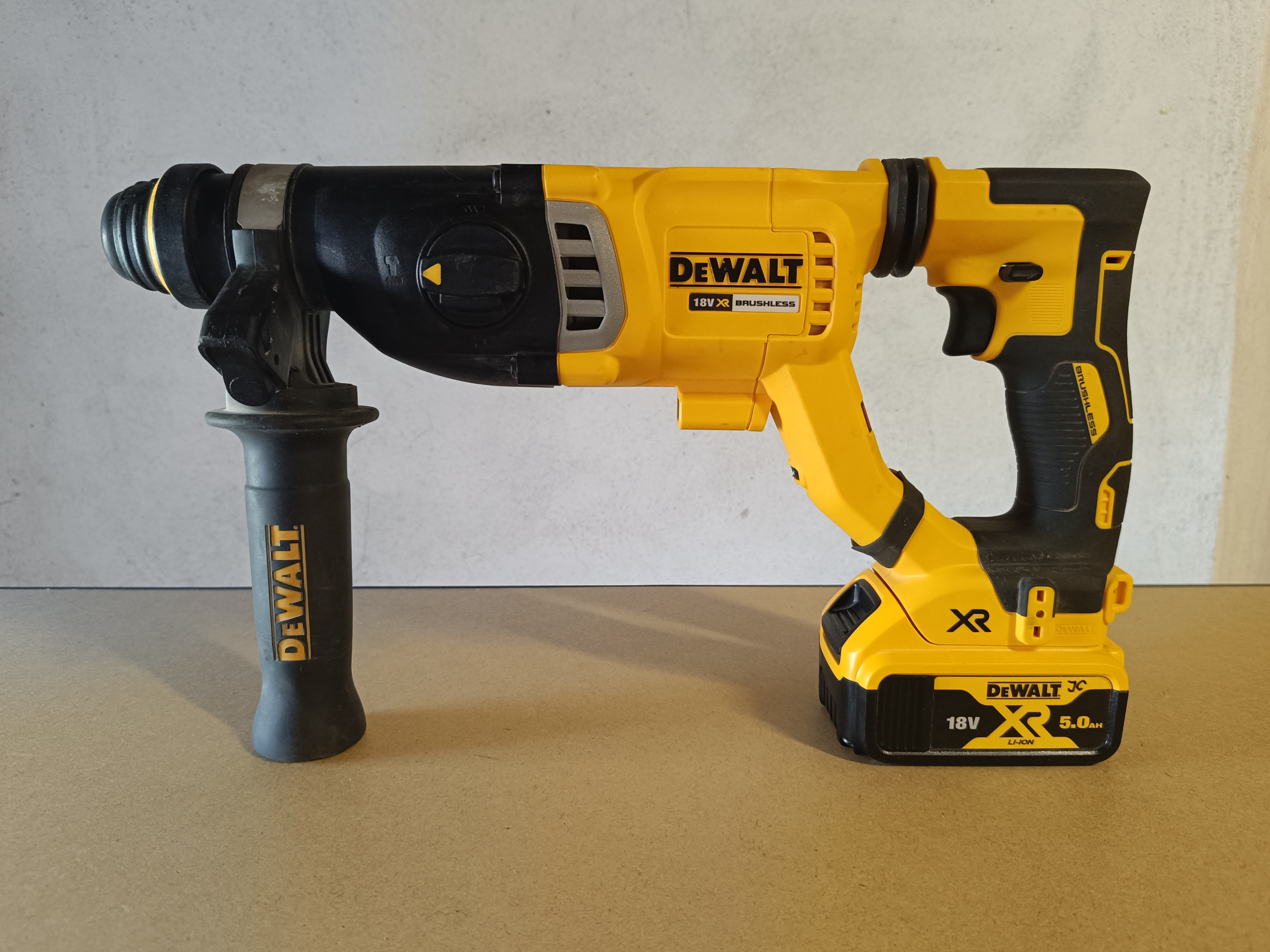 DeWalt kladivo 2