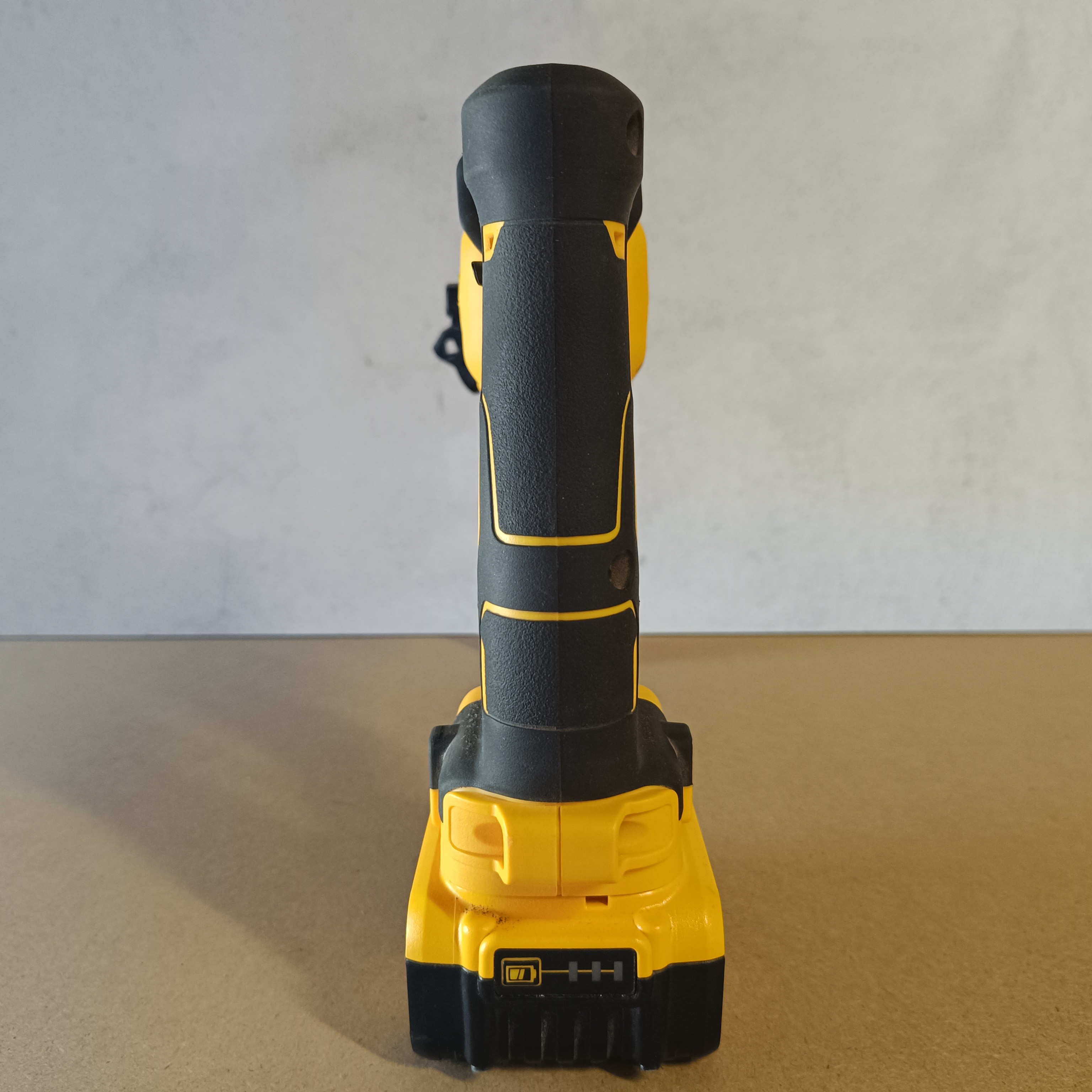 DeWalt kladivo 4