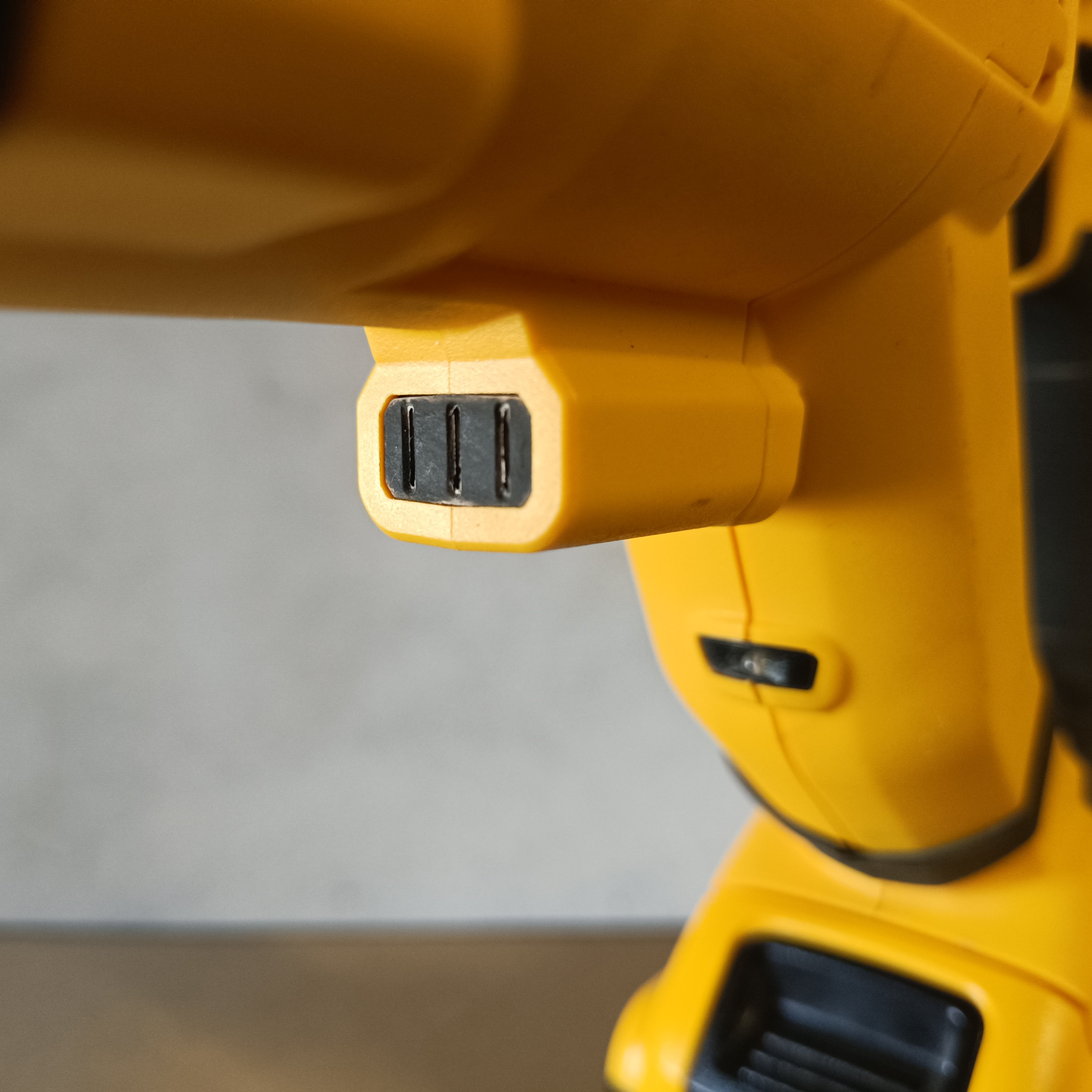 DeWalt kladivo 6